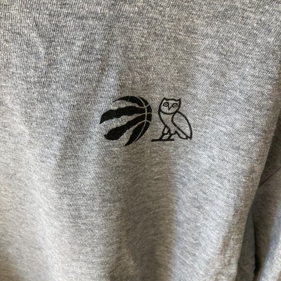 October's Very Own (Toronto Raptors collaboration) grey sweater size M - Picture 3 of 5